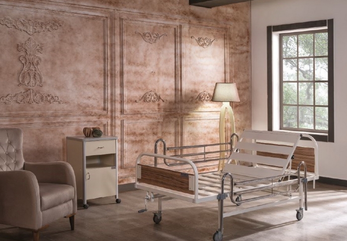 Set Pat de spital cu actionare manuala si saltea TM 4013