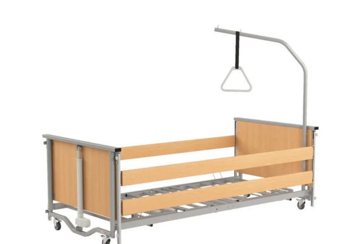 Pat pentru bolnavi imobilizati, electric, reglabil, cu telecomanda, 4 motoare, inaltime redusa, TAURUS 2 LOW, 212 x 102,5cm